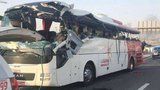 V Dubaji havaroval autobus s turisty. Mezi 17 mrtvými jsou i Evropané