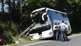 Na Jindřichohradecku havaroval autobus plný Číňanů: Několik zraněných