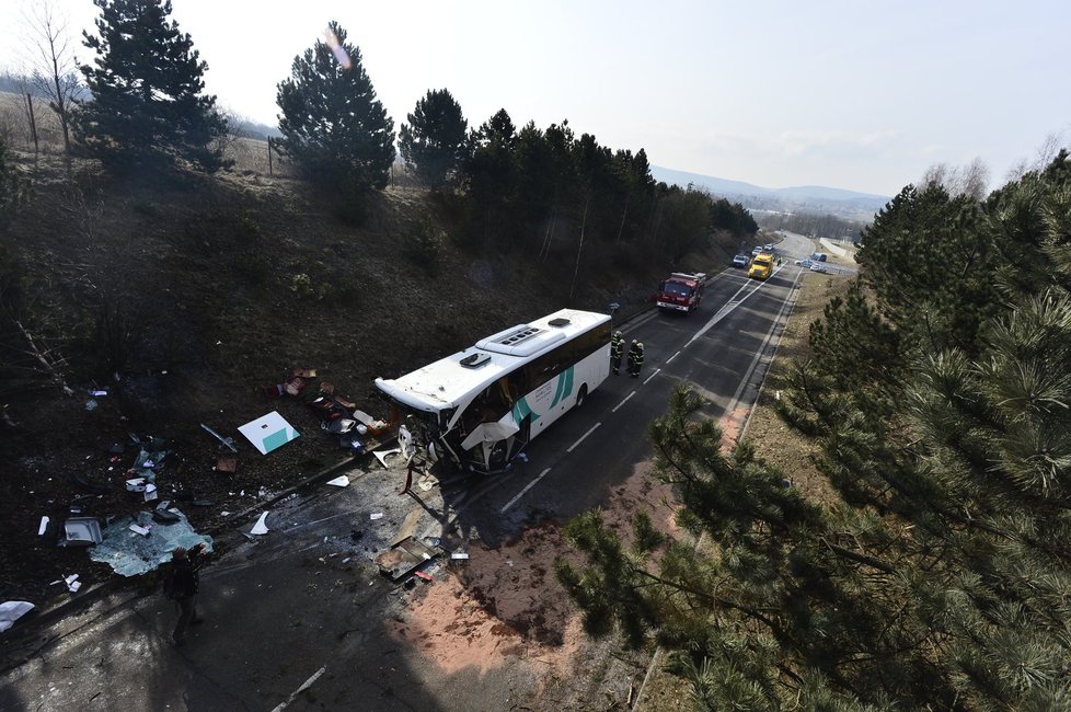 K nehodě francouzského autobusu došlo na dálnici D5