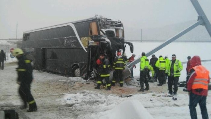 Slovenská policie obvinila řidiče českého autobusu za nehodu