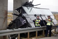 Nehoda slovenského autobusu má již 14 obětí