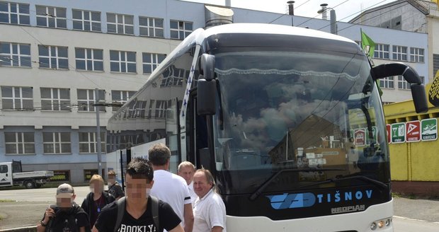 Uslyšel ránu, pak přišla krev: V ostřelovaném autobuse byl i deváťák Vojta