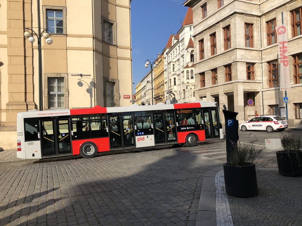 Takhle by měl vypadat nový design pražských autobusů. První autobus bude jezdit na lince 176