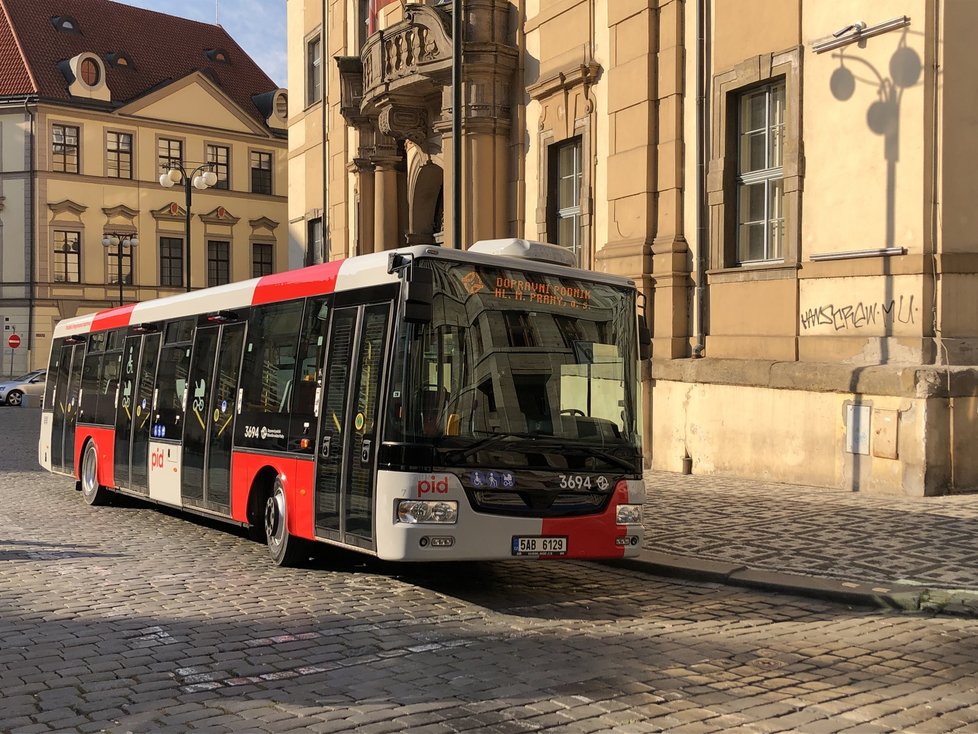 Takhle by měl vypadat nový design pražských autobusů. První autobus bude jezdit na lince 176