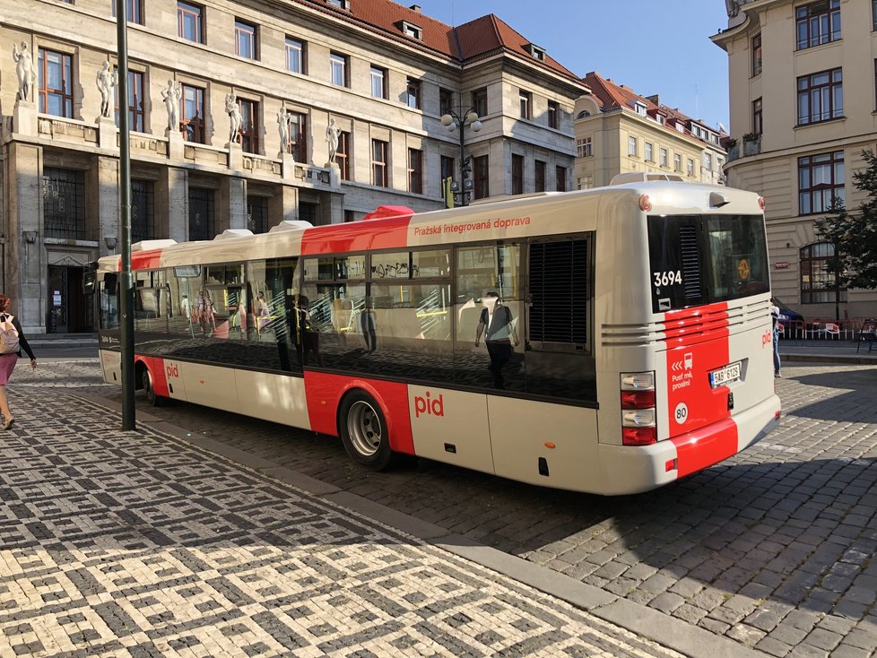 Takhle by měl vypadat nový design pražských autobusů. První autobus bude jezdit na lince 176