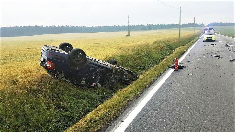 Srážka autobusu a osobního vozu na Plzeňsku