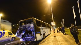 Při požáru autobusu v pražské ulici Evropská