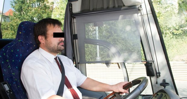 Jihomoravští policisté naměřili řidiči autobusu v Rousínově na Vyškovsku takřka promile alkoholu. Ilustrační foto
