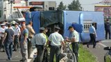 Těžká nehoda autobusu: Řidič zemřel, těhotná žena skončila popálená!