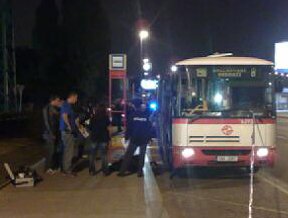 Někteří pražští řidiči autobusů a tramvají chtějí zastavit dopravu v den pohřbu svého kolegy P. K. (†56), aby uctili jeho památku