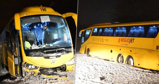 Na Karlovarsku havaroval ve vánici autobus Student Agency: Čtyři zranění