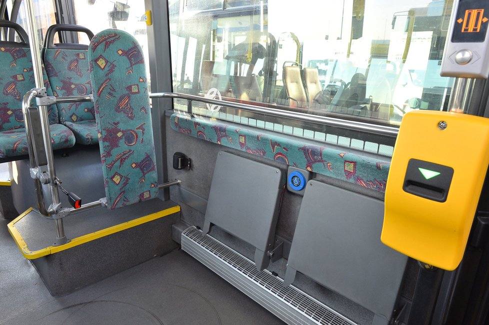 Van Hool: Invalidé či maminky s kočárky mají v tomto modelu dost prostoru pro cestování metropolí.