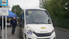 Na Výsluní v Plzni zajíždí nová autobusová linka.