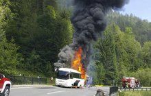 Černý týden českých busů! Jednomu hořel motor, druhý boural...