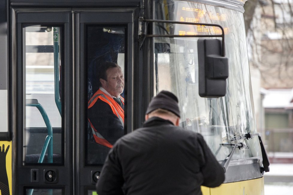 Autobusáci nesvezou lidi na Ústecku 8. března. (Ilustrační foto)