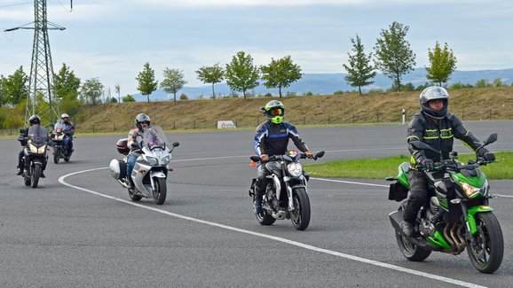 Mostecký polygon otevírá brány motorkářům, pomůže jim překonat zimní pauzu