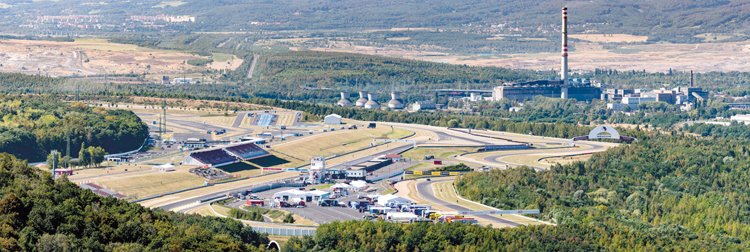 Autodrom v severočeském Mostě je již tradičním místem klání studentských formulí