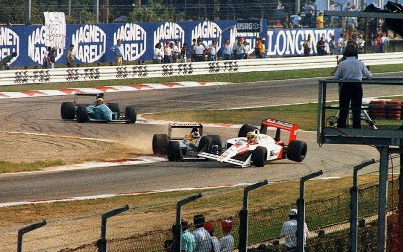 1988. Šampionát měl šestnáct závodů a jediný nevyhrál jeden z jezdců s vozy McLaren Honda – Ayrton Senna a Alain Prost. V předposledním kole předjížděl vedoucí Senna v první šikaně o kolo pomalejšího Jeana-Louise Schlessera. Ten ho sestřelil z tratě. Pro Francouze to byl jediný závod v kariéře.