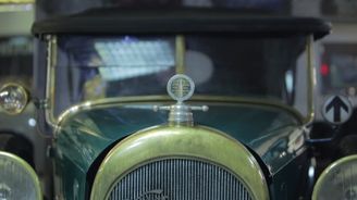 Retrostroje: Československý Rolls Royce. Připomeňte si, jak vypadala produkce slavné waltrovky