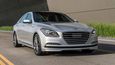 Hyundai Genesis také zatím velká prodejní čísla nenasbíral. Zatím měl vloni 23 registrací