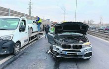 Cizinec ujížděl Prahou v kradeném BMW... Prorazil zátaras, a tak policisté stříleli!