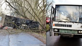 Při nehodě autobusu a náklaďáku nebyl naštěstí nikdo zraněn.