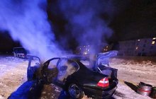 Chtěl se pobavit na zledovatělém sněhu:  »Usmýkal« si auto!