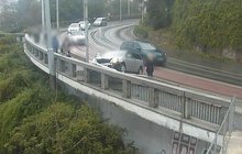Smyk řidičky (19) na kolejích: Auto zastavil kus betonu!