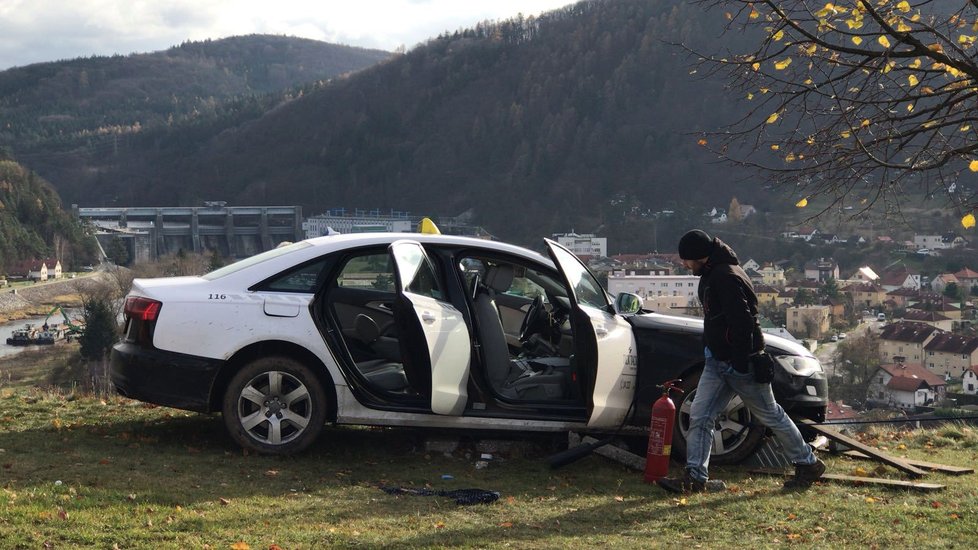 Nehoda taxíku po rvačce s pasažérem