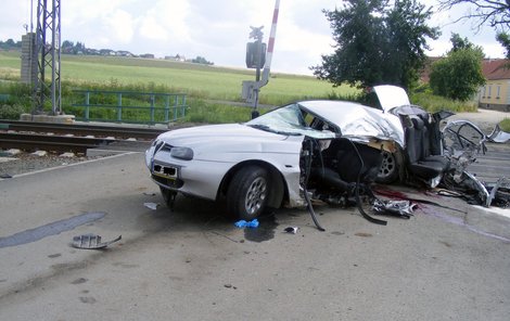 Na cestách na vás může číhat dopravní nehoda, při které můžete přijít o život!