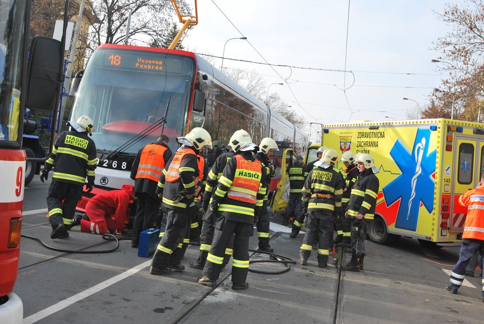 V tramvaju, ve které bylo 40 cestujících, nebyl nikdo zraněn