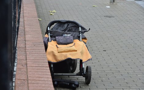 K nehodě došlo u zastávky tramvaje.