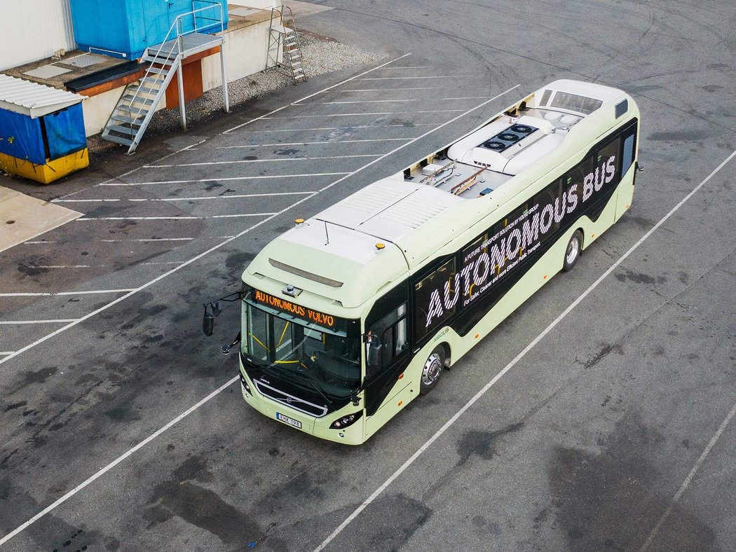 Autonomní autobus Volvo