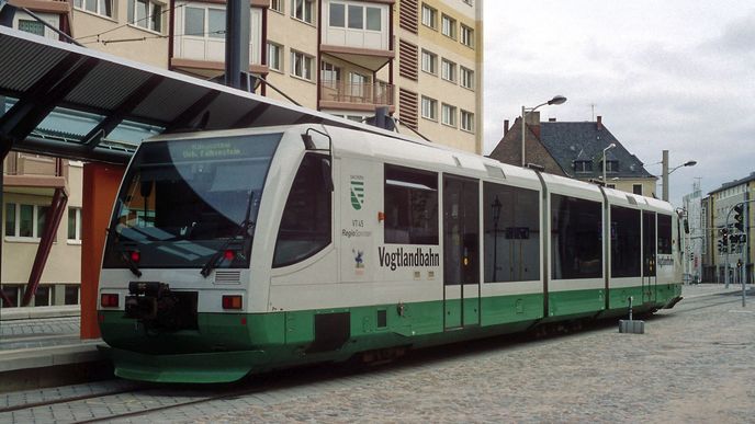 Vzor k přestavbě. Na obdobě osobního vlaku RegioSprinter německého výrobce Siemens-Duewag chtějí české firmy testovat plně autonomní provoz. 