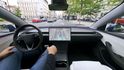 Česko povolilo autopilota od Tesly Česko povolilo autopilota od Tesly