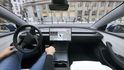 Česko povolilo autopilota od Tesly Česko povolilo autopilota od Tesly