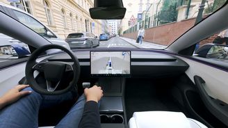Česko povolilo autopilota od Tesly Česko povolilo autopilota od Tesly