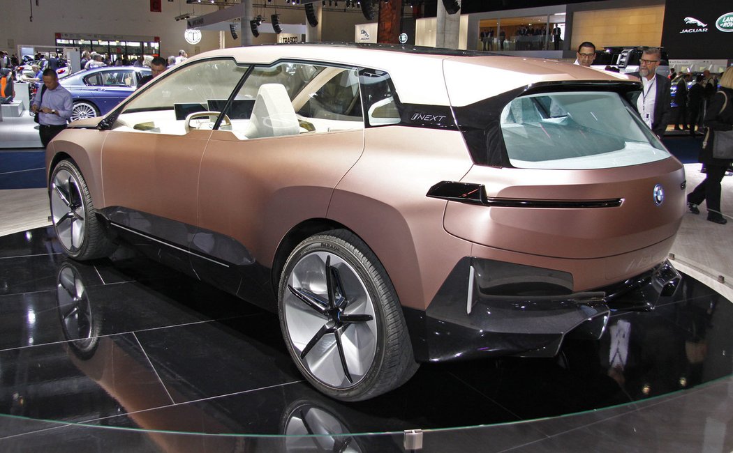 BMW iNext