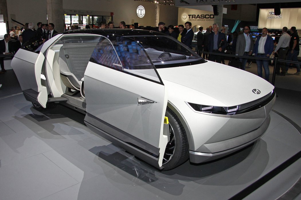 Hyundai 45 EV Concept