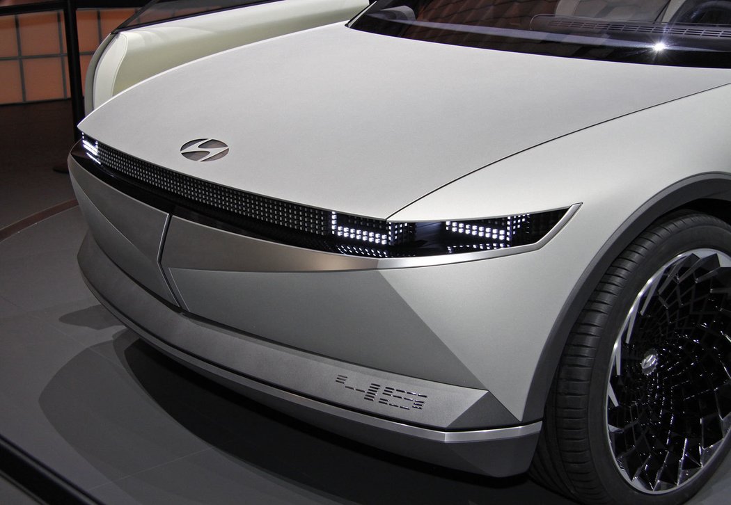 Hyundai 45 EV Concept