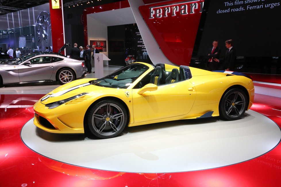 Autosalon Paříž 2014 den druhý