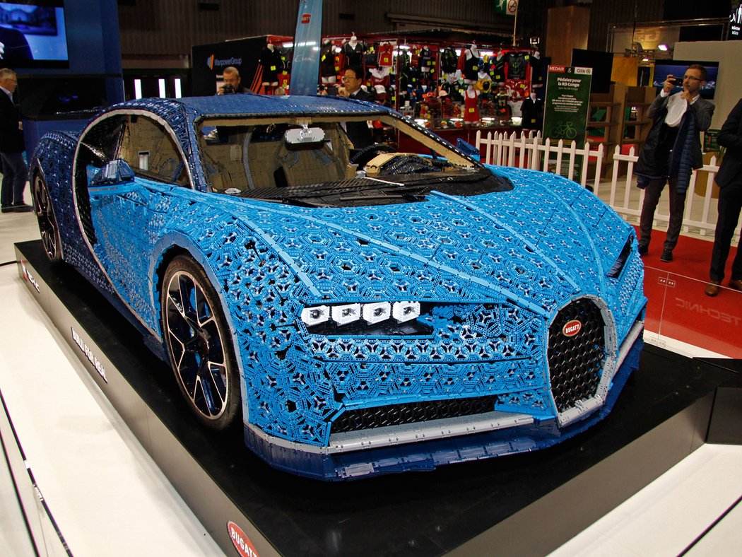 Bugatti Chiron z Lega