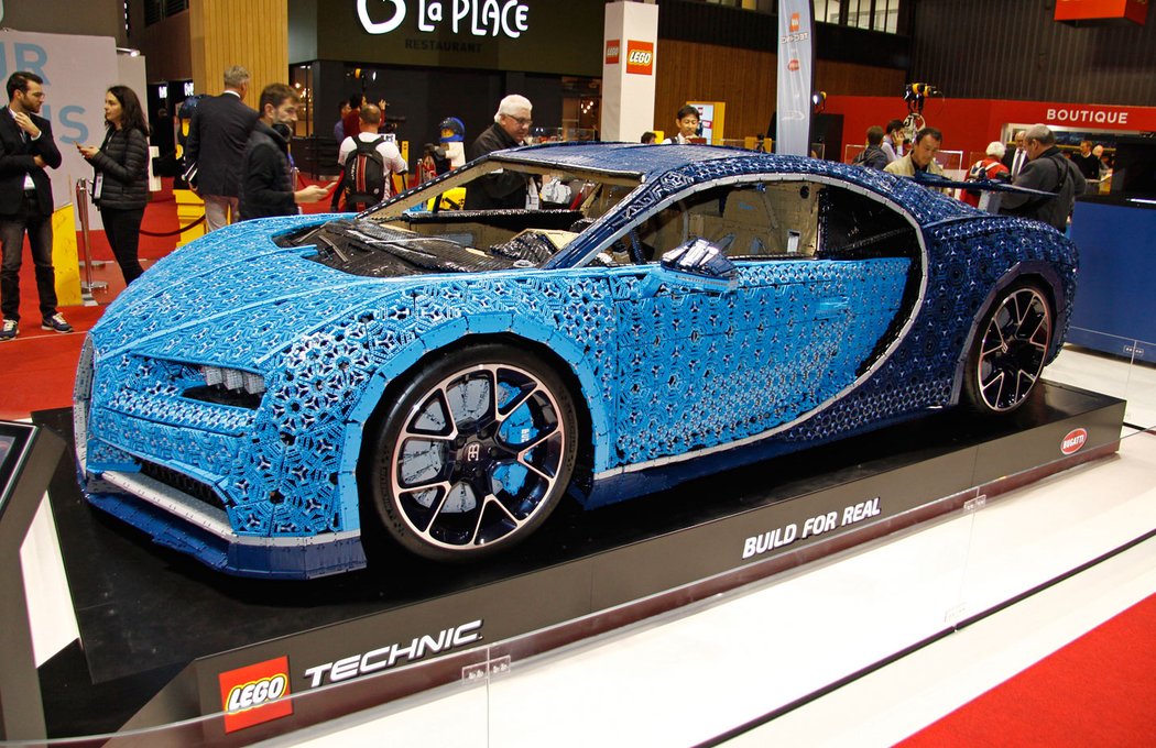 Bugatti Chiron z Lega