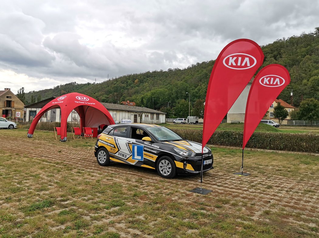 Návrat do autoškoly: Skutečně dnes může za volant každý?