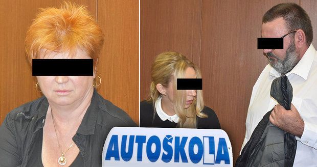 Iveta G. (54, vlevo) a manželé Blanka G. (37) s Tomášem G. (53), všichni šéfové velkých moravskoslezských autoškol, stojí před soudem za údajné podvody s rekvalifikačními kurzy.