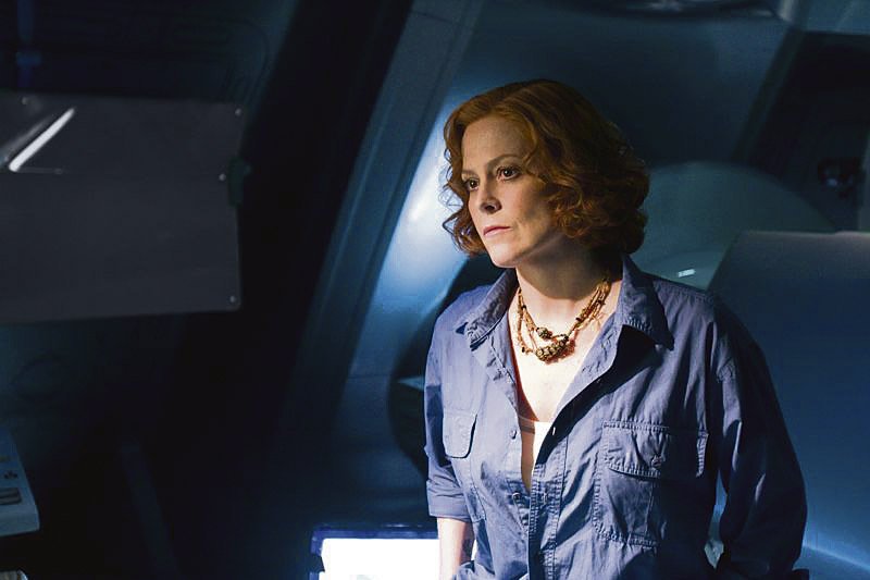 Sigourney Weaver si zahrála doktorku Grace.