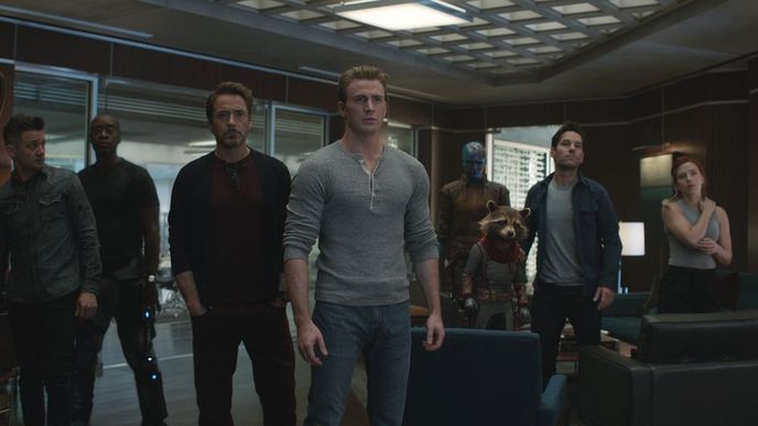 Film Avengers: Endgame od filmového studia Marvel za pouhých pět dní utržil více než 1,2 miliardy dolarů (27,4 miliardy korun), což se ještě žádnému jinému filmu nepovedlo. Loňské Infinity War, na níž Endgame přímo navazuje, trvalo překonání miliardy 11 dní.