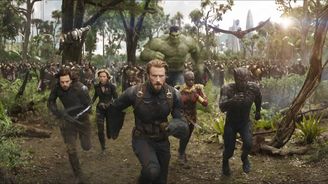 Recenze: Nejtvrdší, ale přesto zábavný boj Avengers