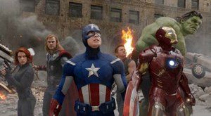 Avengers bojují proti Supermanovi a Bamtanovi