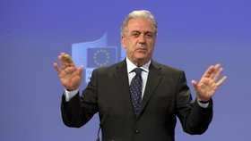 Eurokomisař pro migraci, vnitřní záležitosti a občanství Dimitris Avramopulos chce zarazit teroristy.